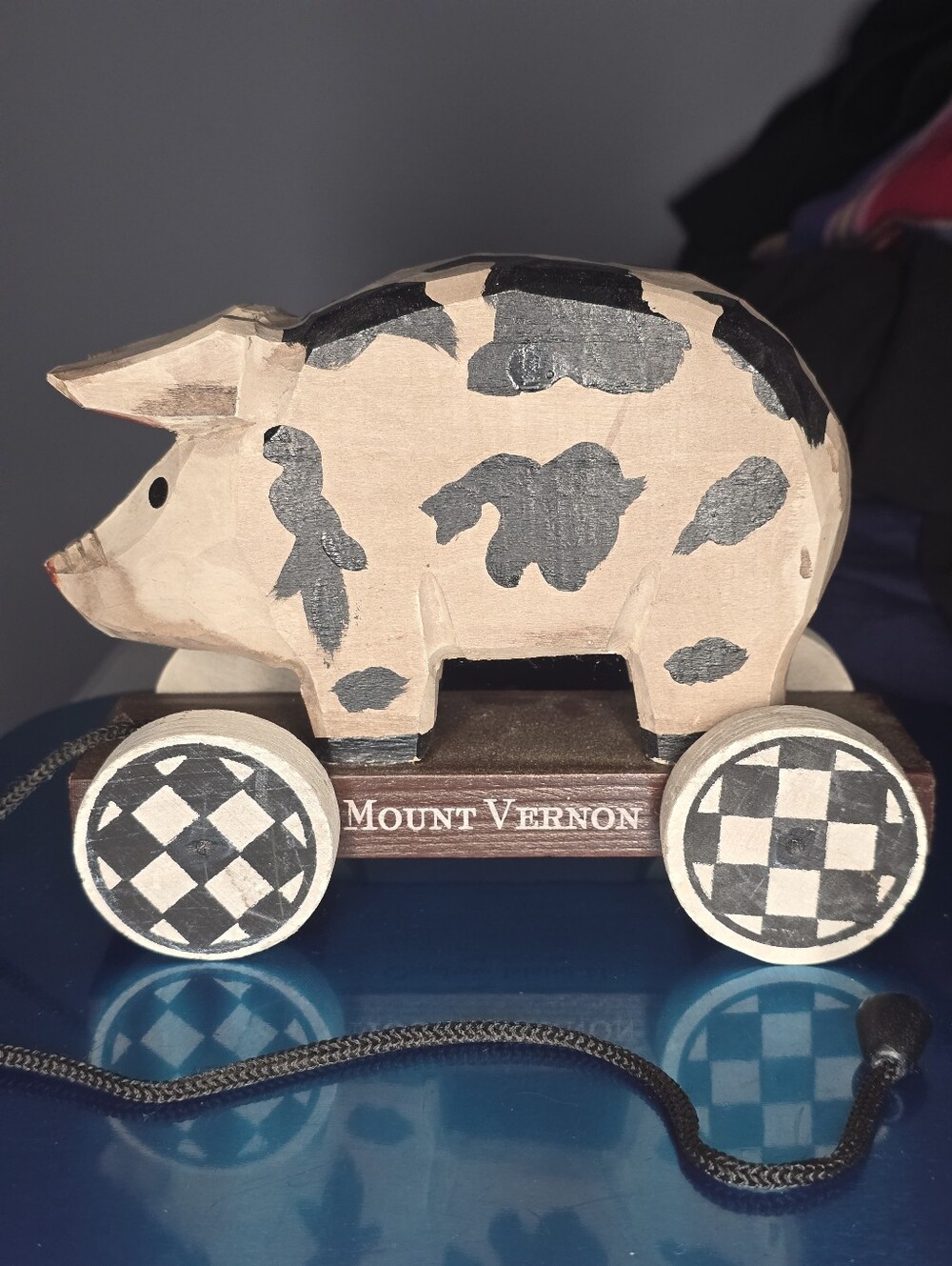 George Washington Mount Vernon Ossabaw Island Hog Carved Folk Art Pull Toy-Pig
